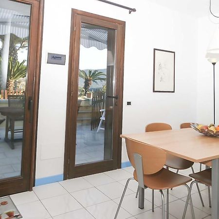 Il Porto Trilocale Nr.7 Daire Porto Azzurro Dış mekan fotoğraf