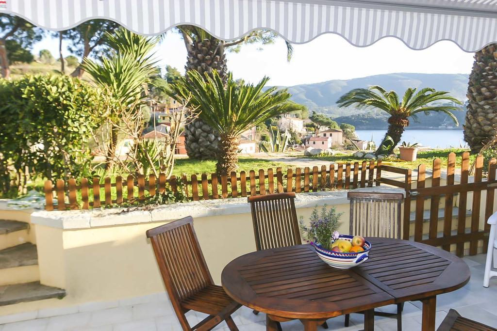 Il Porto Trilocale Nr.7 Daire Porto Azzurro Dış mekan fotoğraf