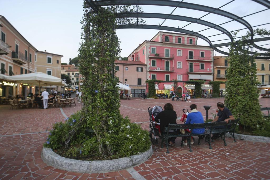 Il Porto Trilocale Nr.7 Daire Porto Azzurro Dış mekan fotoğraf
