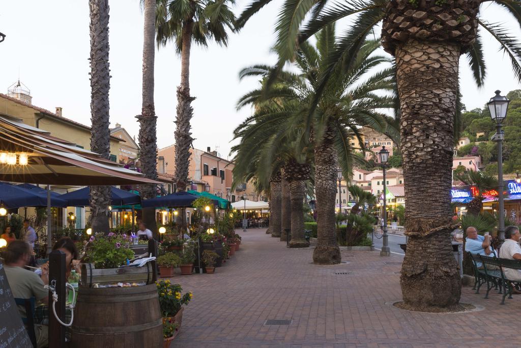 Il Porto Trilocale Nr.7 Daire Porto Azzurro Dış mekan fotoğraf