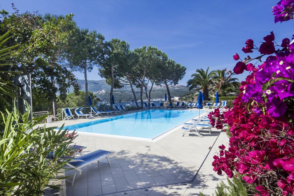 Il Porto Trilocale Nr.7 Daire Porto Azzurro Dış mekan fotoğraf